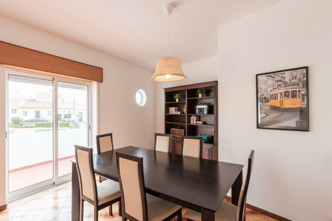 Apartment Lovelystay - 3 Bedroom In *