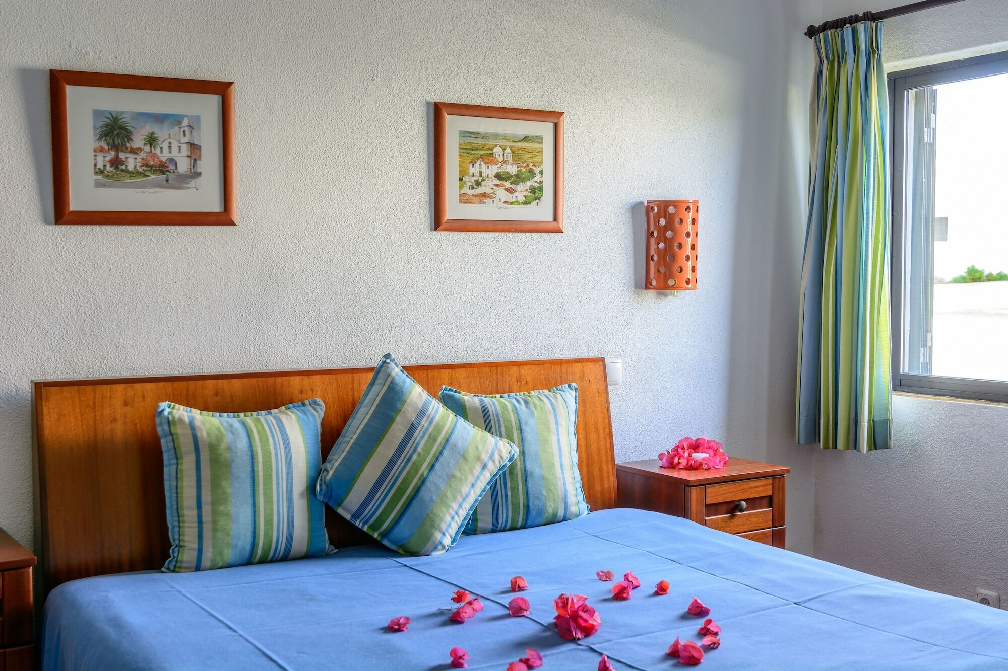 Resort Pedras Da Rainha