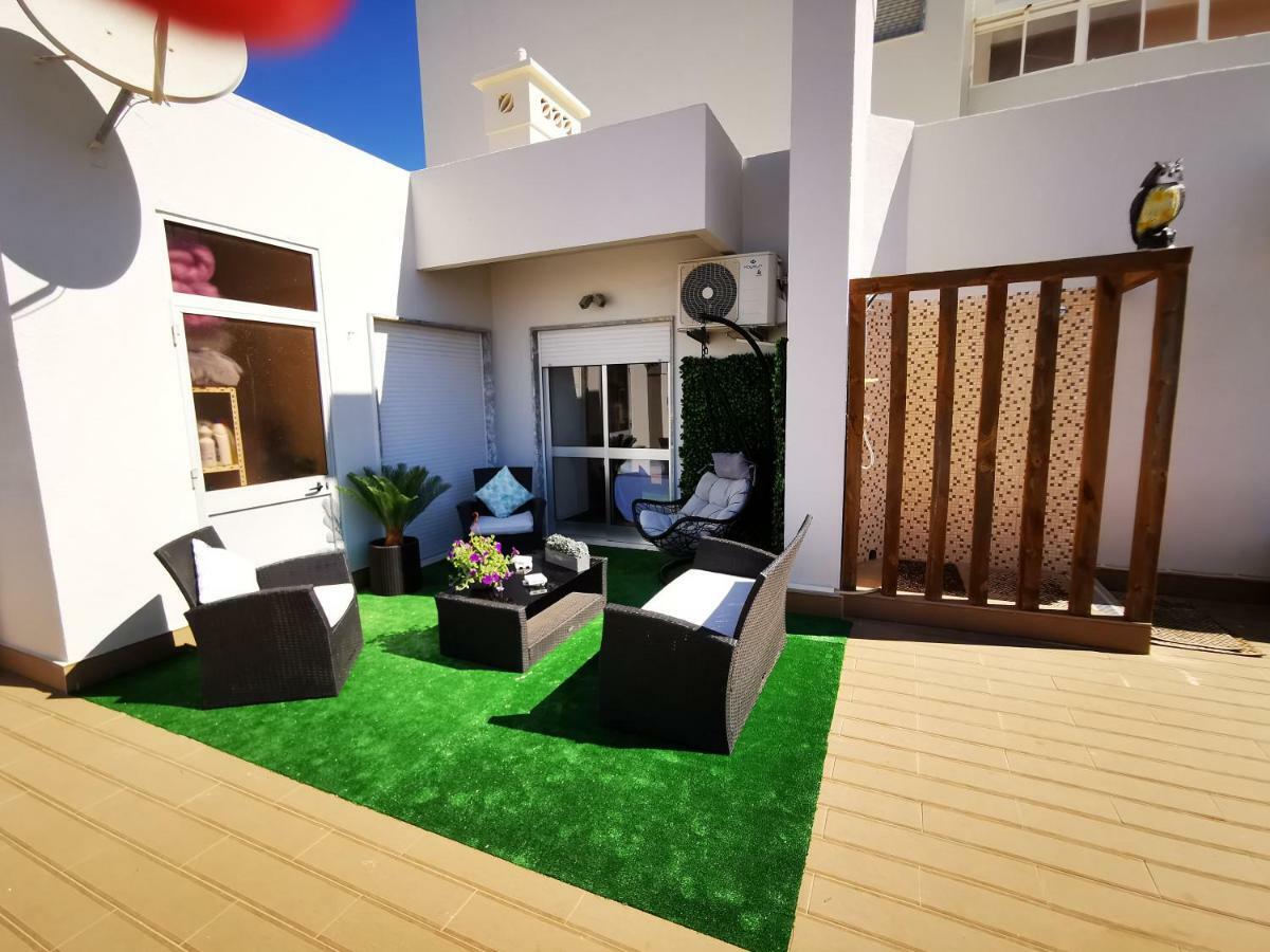 Penthouse T3 Com Terraco E Bbq Apartment Portimao