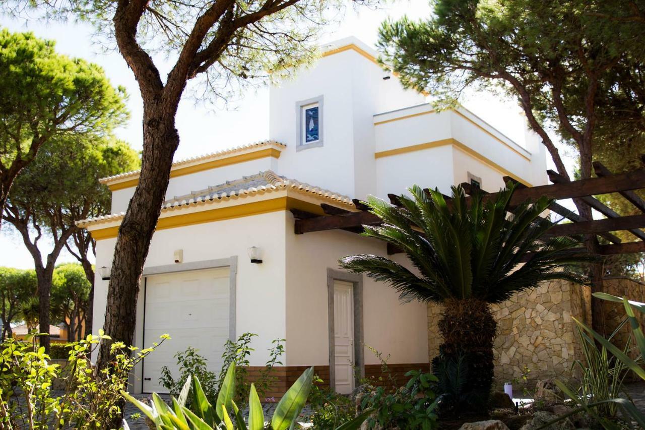 Coreto's Village Villa *
