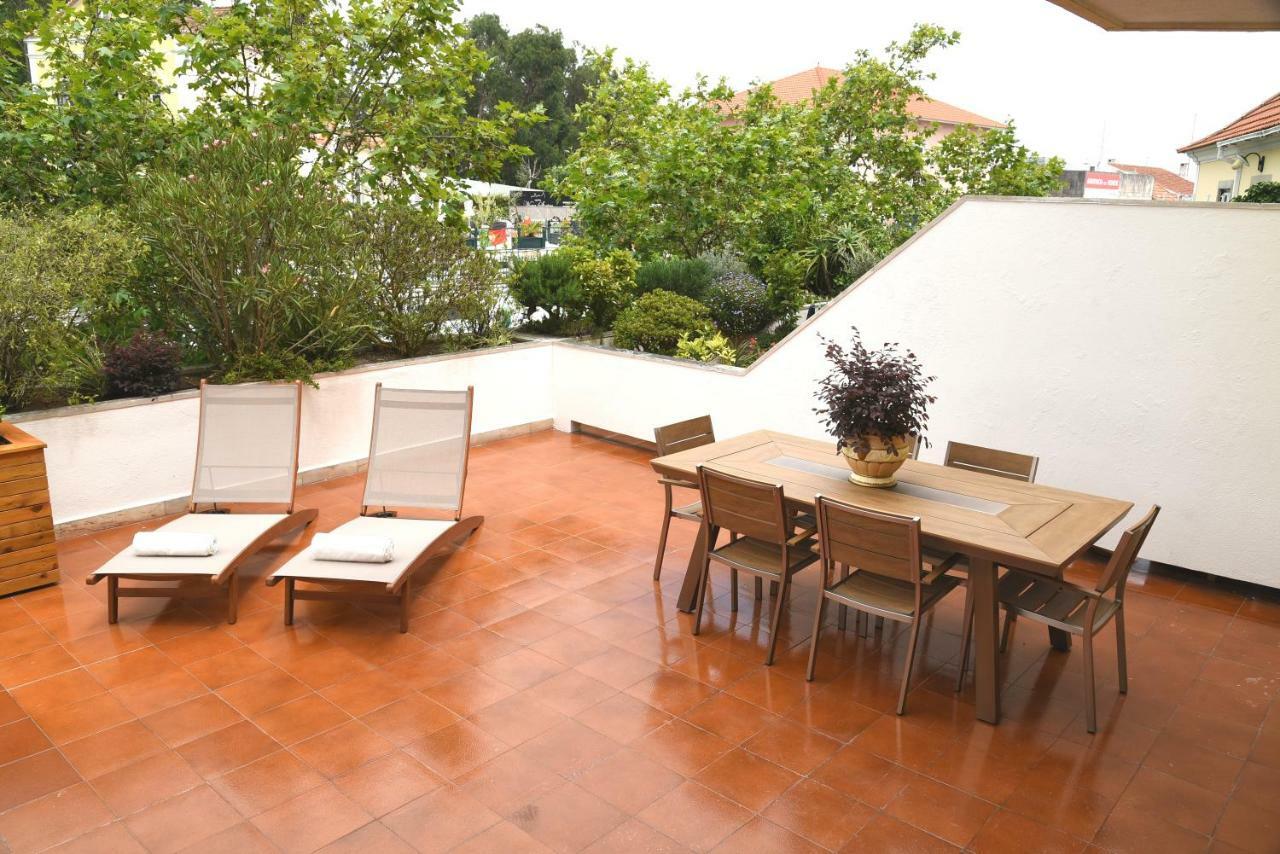 Charming In Village Apartment *