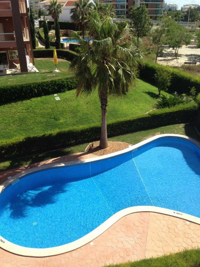 Beachfront Seaview Litoralmar Apt, Fast Wifi, Airco, Pool, Private Parking *