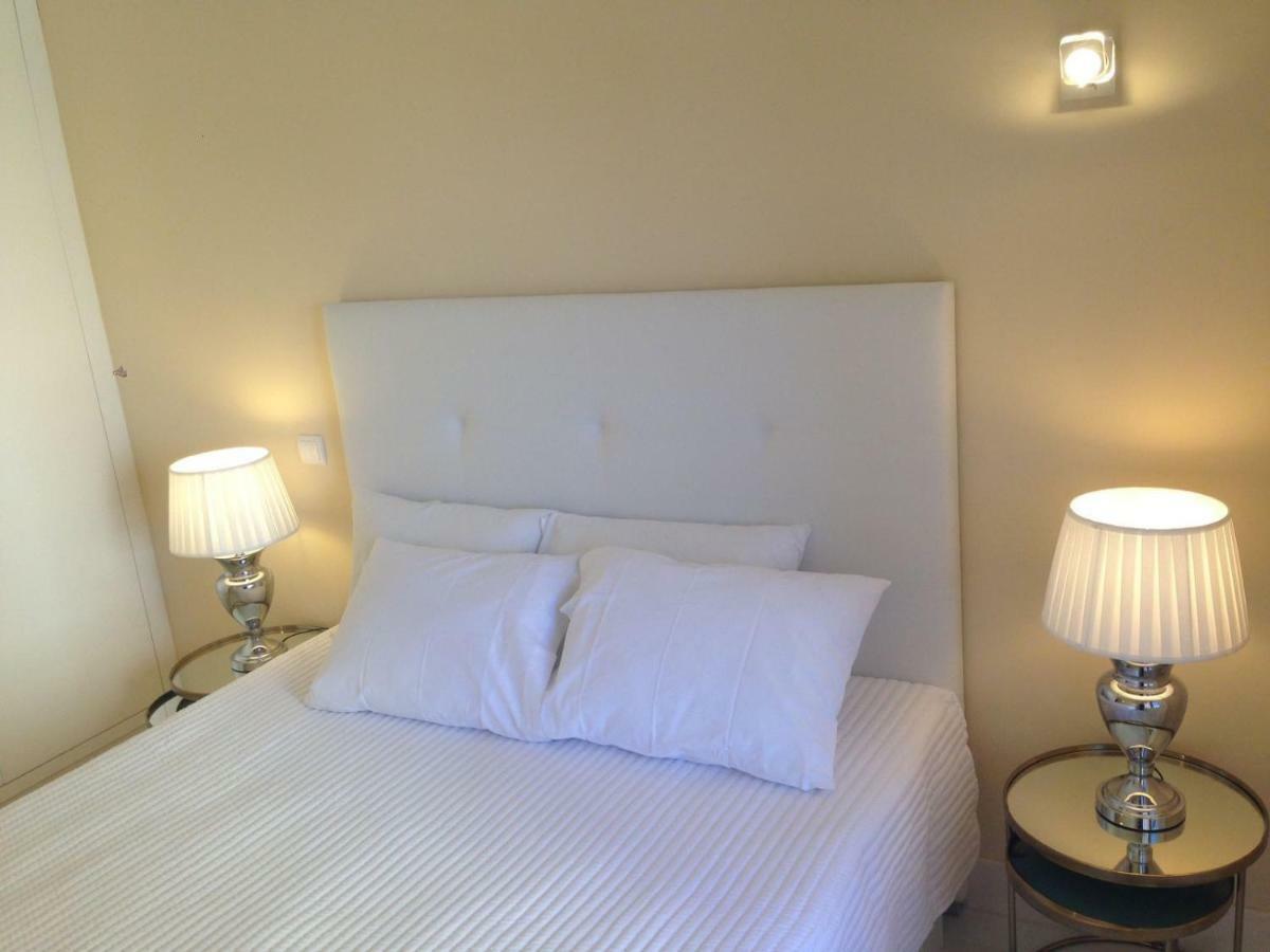 Appartement Beachfront Seaview Litoralmar Apt, Fast Wifi, Airco, Pool, Private Parking *