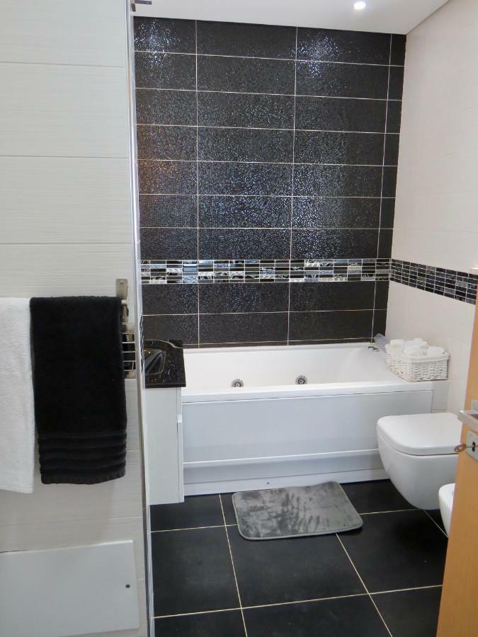 Ria Alvor- Swimming Pool & Jacuzzi Alvor