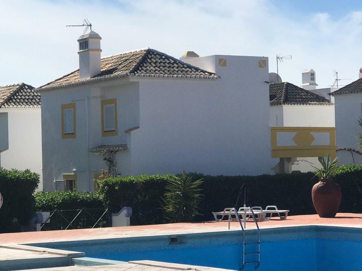 C/ Piscina Próxima Da Villa