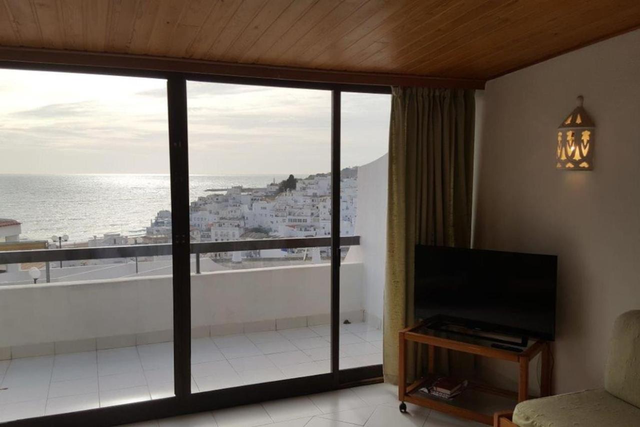 Albufeira, One Step To The Apartment *