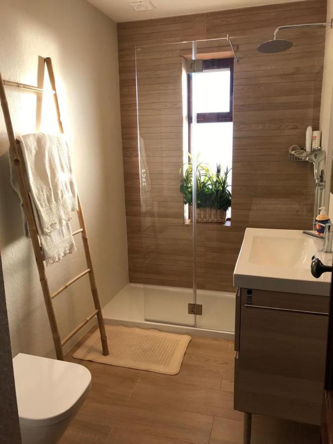 Beachfront With Swimming Pool Apartamento Mindelo