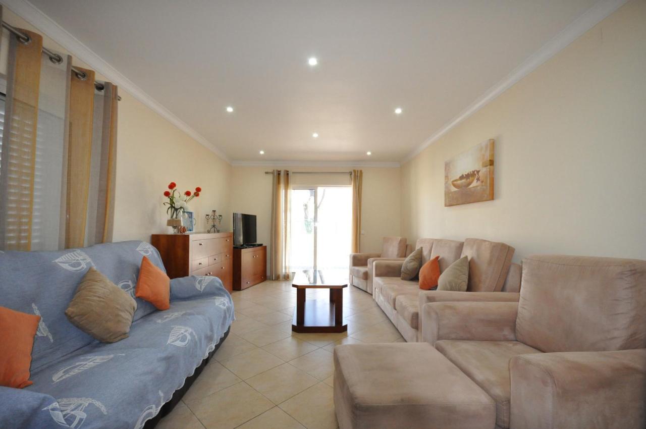 Villa Large 3 Bedroom Private Pool In Vilasol Quarteira