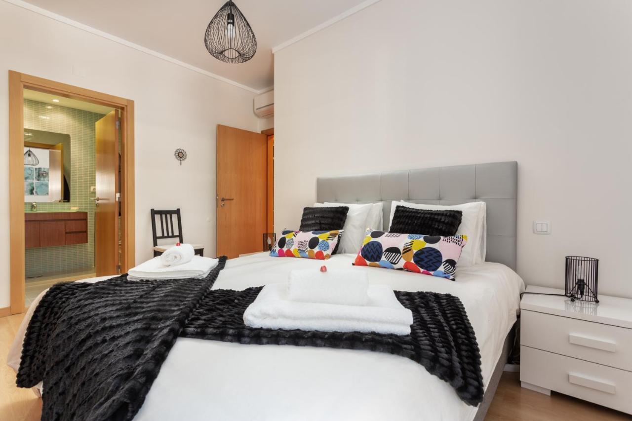 Privilege Benet With Rooftop Pool, Village Marina -